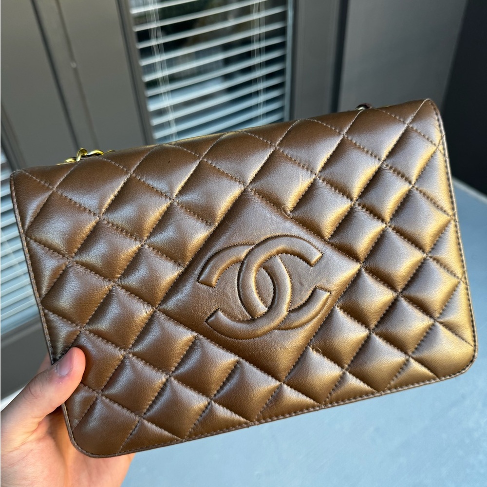 CC Tan Quilted Crossbody Bag - Picture 15 of 15